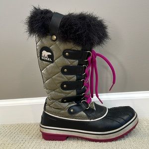Sorel Joan of Arctic Boots Size 5.5